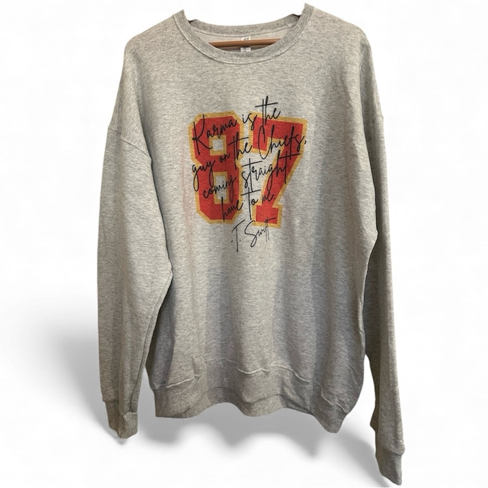 T Swift Travis Kelce 87 Chiefs Graphic Sweatshirt Gray 2XL NWOT
